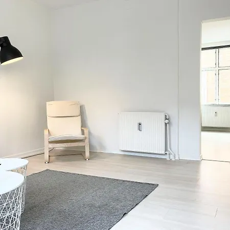 Three Bedroom In Esbjerg, Kronprinsensgade 20 * 에스비에르
