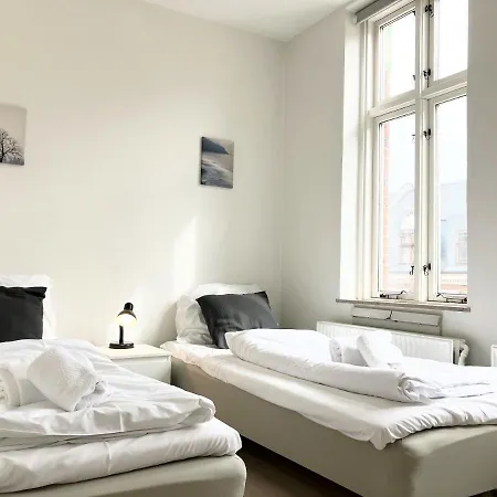 Three Bedroom In Esbjerg, Kronprinsensgade 20 아파트 에스비에르
