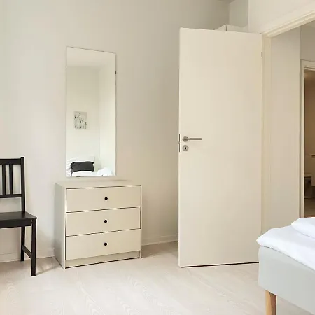 Three Bedroom In Esbjerg, Kronprinsensgade 20 * 에스비에르