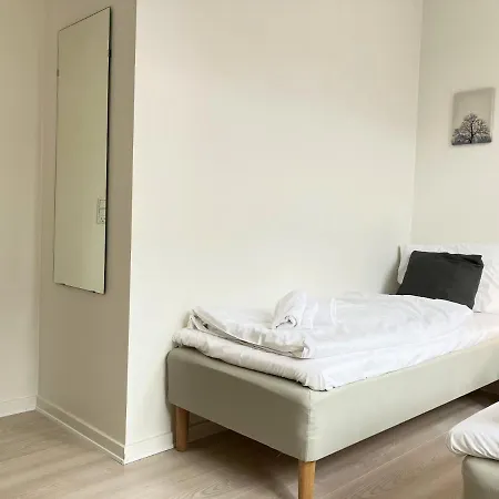 Three Bedroom In Esbjerg, Kronprinsensgade 20 에스비에르