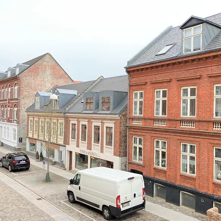 아파트 Three Bedroom In Esbjerg, Kronprinsensgade 20 에스비에르