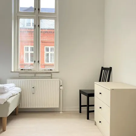 Three Bedroom In Esbjerg, Kronprinsensgade 20 아파트 *